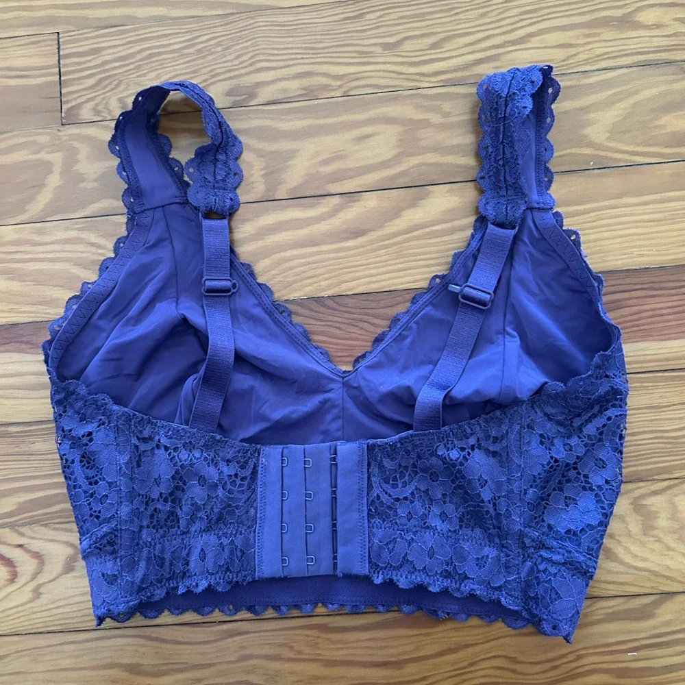 Lace Bralette in Purple - Picture 4 of 6